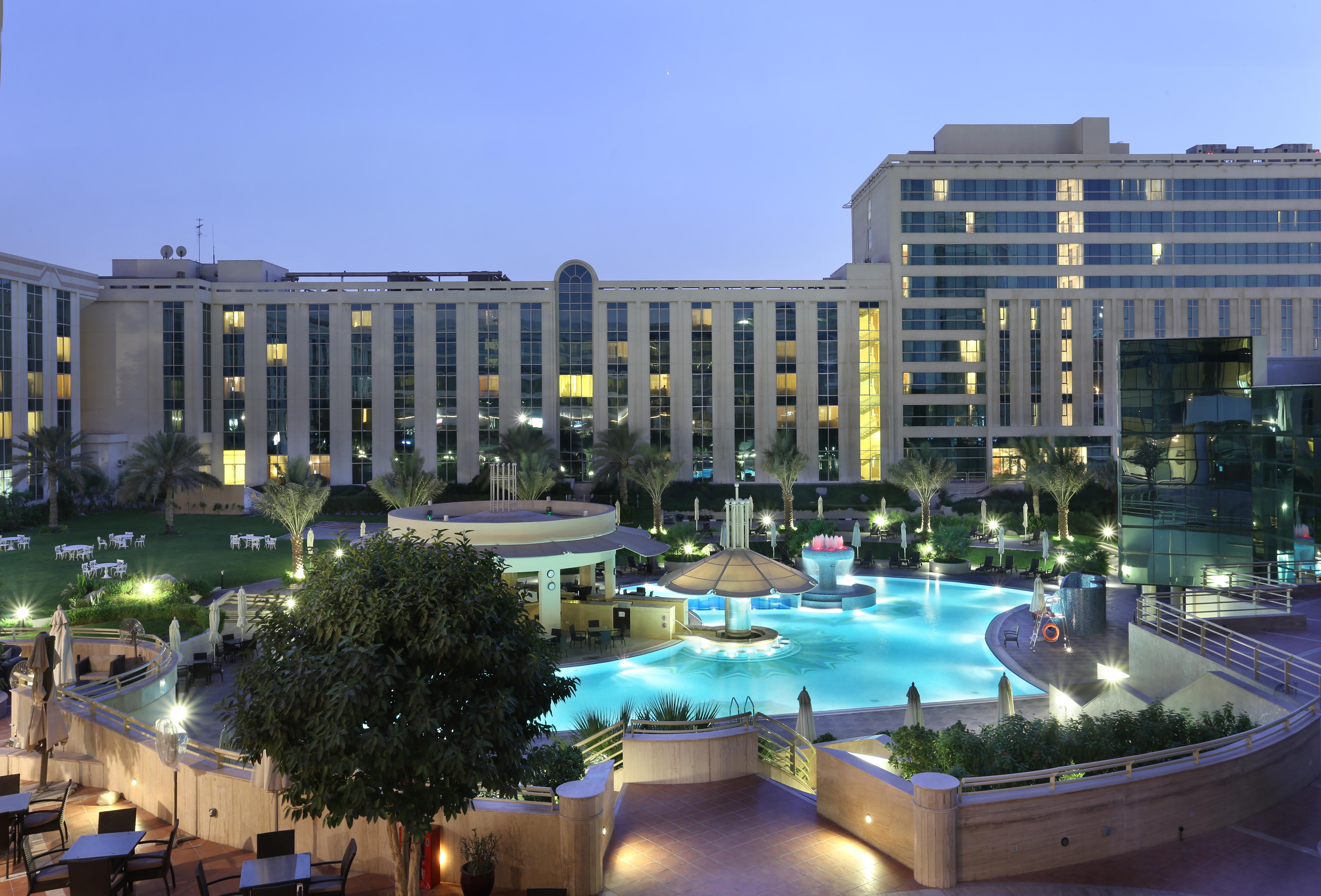 Millennium Airport Hotel Dubai Exteriör bild