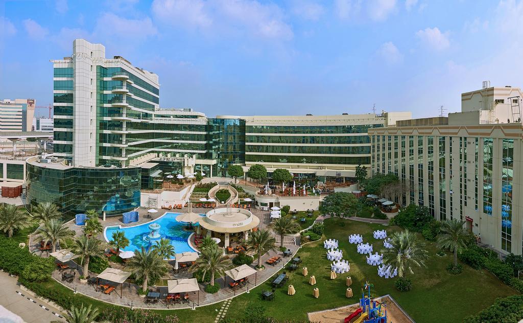 Millennium Airport Hotel Dubai Exteriör bild
